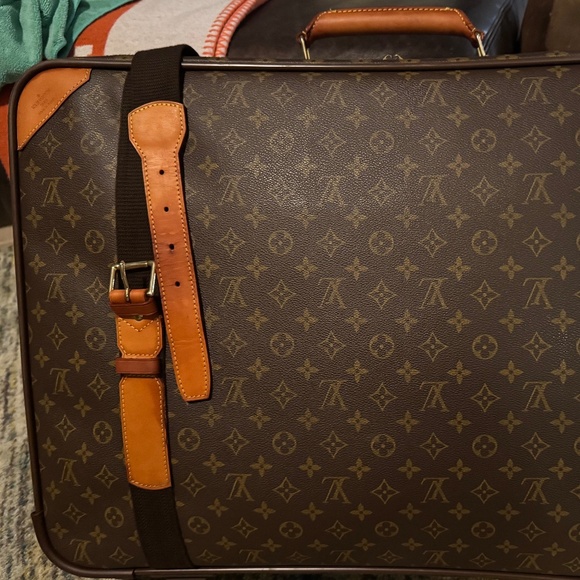 Louis Vuitton Satellite 65 - Picture 1 of 10